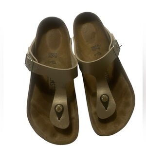 Birkenstock gizeh sandals size 6